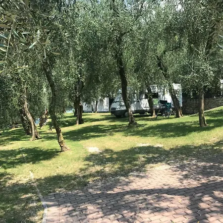 אתר קמפינג Agricampeggio Paradiso ברנצונה סול גארדה