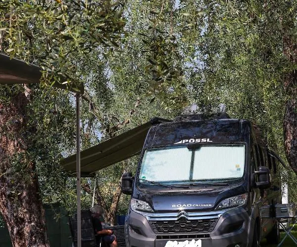 Agricampeggio Paradiso * ブレンゾーネ