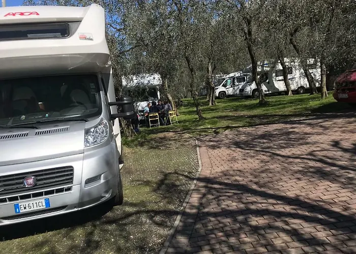 Agricampeggio Paradiso キャンプ場 ブレンゾーネ