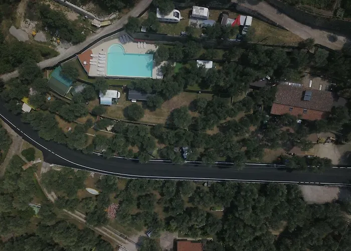 Agricampeggio Paradiso * ブレンゾーネ